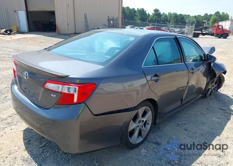 2014 Toyota Camry L/Se/Le/Xle z USA, uszkodzony, nr VIN 4T1BF1FK7EU403121